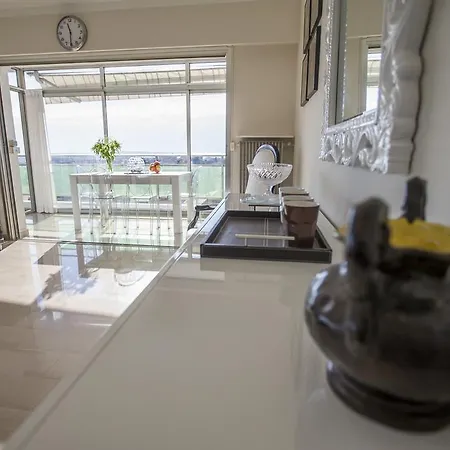 Park By Connexion * 戛纳