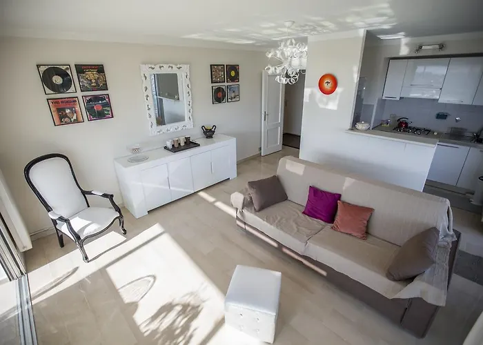 Park By Connexion * Cannes
